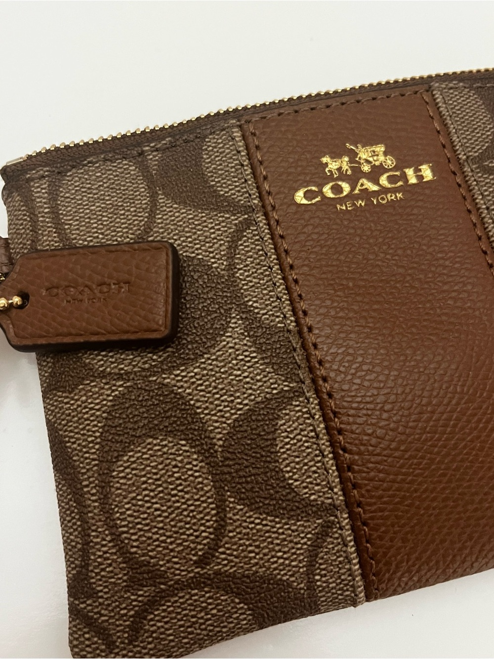 COACH Corner Zip Wristlet Signature Canvas Khaki Saddle Brown Wallet NWOT